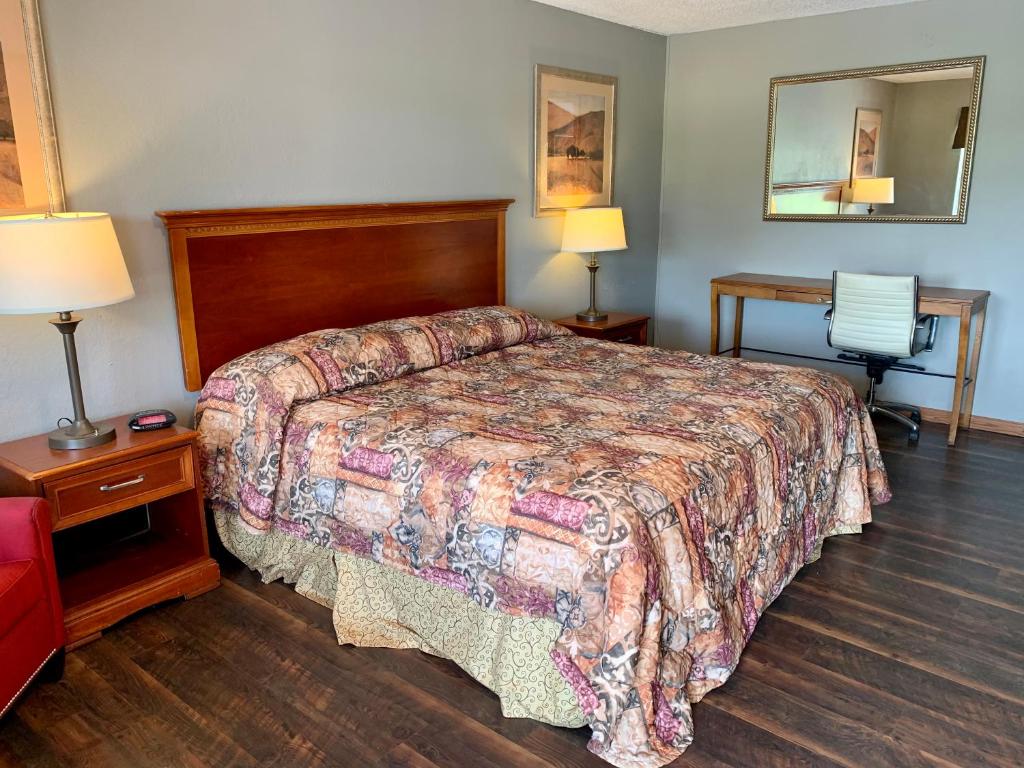 HiWay Inn Express - image 5