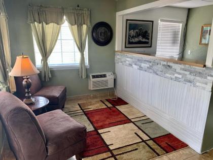 HiWay Inn Express - image 9