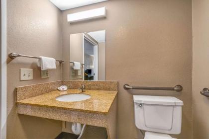 Motel 6-Elk Grove Village IL - O'Hare - image 21