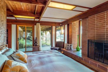 Elk Mid-Century - Main House - image 7