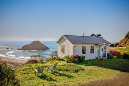 Greenwood Beach Cottage - image 4