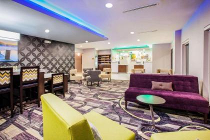 La Quinta by Wyndham Elkhart - image 21