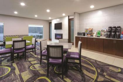 La Quinta by Wyndham Elkhart - image 9