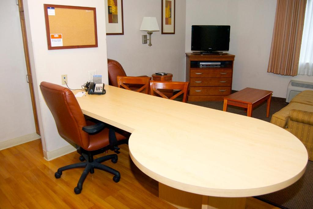 Candlewood Suites Elkhart an IHG Hotel - image 3