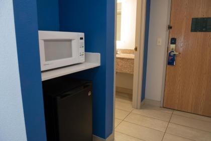 Holiday Inn Express Hotel  Suites Elkhart South an IHG Hotel