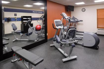 Hampton Inn Elkhart - image 10