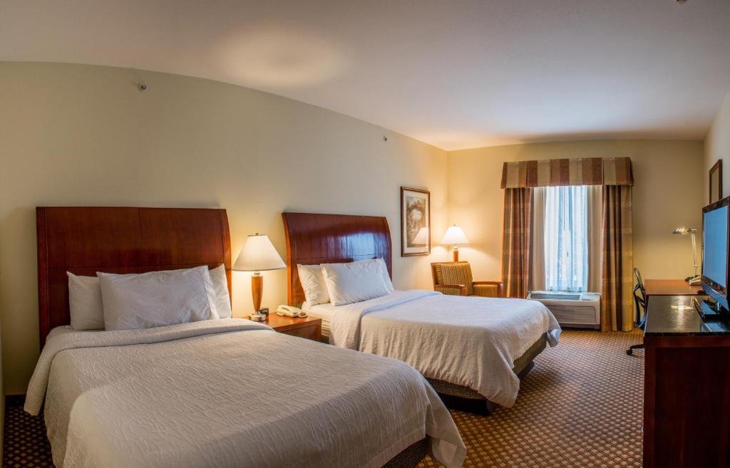 Hilton Garden Inn Elkhart - image 2