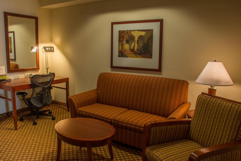 Hilton Garden Inn Elkhart - image 3