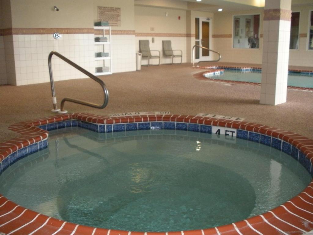 Hilton Garden Inn Elkhart - image 4