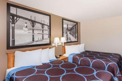 Super 8 by Wyndham Elkhart - image 6
