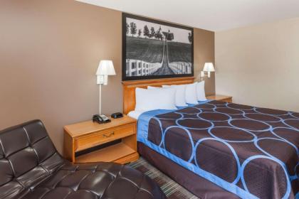 Super 8 by Wyndham Elkhart - image 8