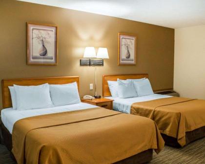 Econo Lodge Elkhart - image 6