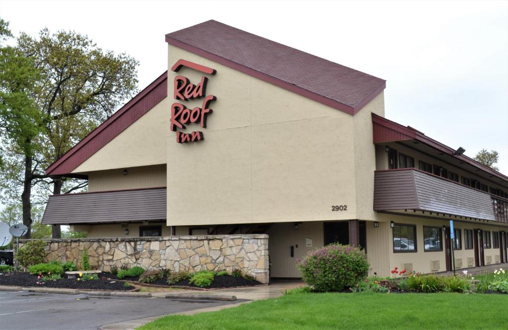 Red Roof Inn Elkhart - main image