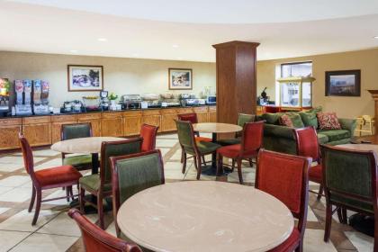 Baymont by Wyndham Elkhart - image 10