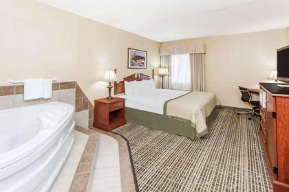 Baymont by Wyndham Elkhart - image 12