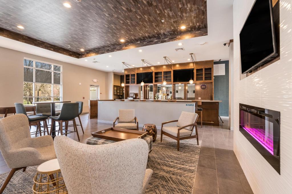 Four Points by Sheraton Elkhart - image 7