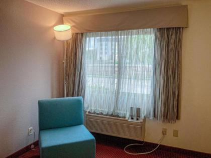 Motel 6 Elkhart - image 14