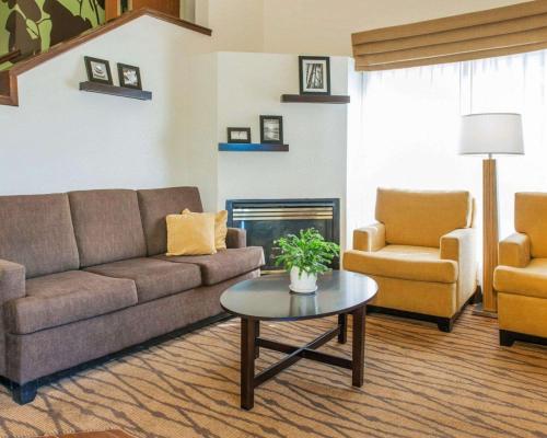 Sleep Inn Elkhart - image 2
