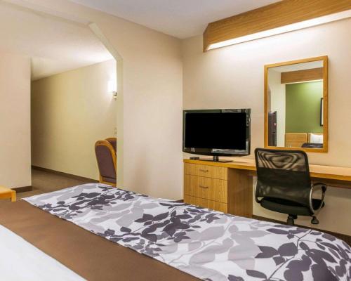 Sleep Inn Elkhart - image 7