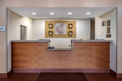 Comfort Suites North Elkhart - image 4