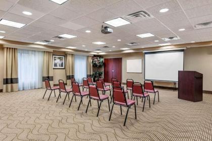Comfort Suites South Elkhart - image 3