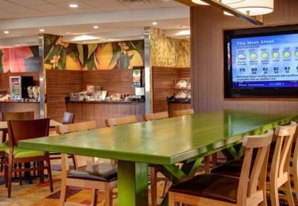 Fairfield Inn & Suites by Marriott Elkhart - image 8