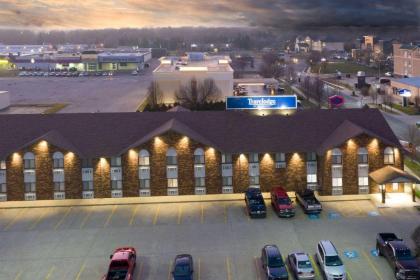 Travelodge by Wyndham Elkhart - image 10