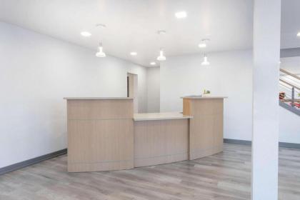 Travelodge by Wyndham Elkhart - image 9