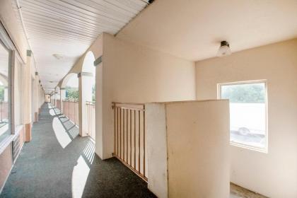 Hotel O Daylight Inn Elkhart I-90 IN - image 8