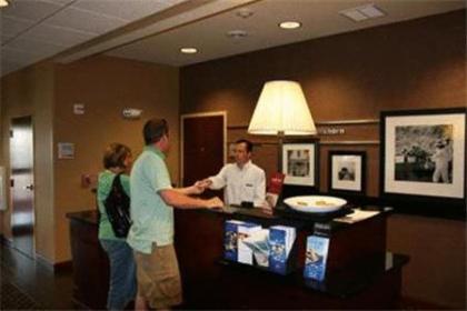 Hampton Inn Elkhorn Lake Geneva Area - image 3