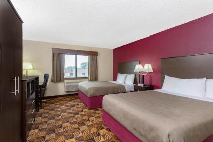 AmericInn by Wyndham Elkhorn Near Lake Geneva - image 11