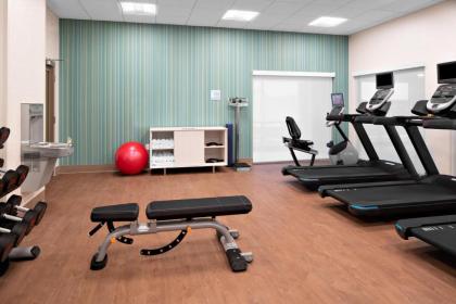 Holiday Inn Express & Suites - Elkhorn - Lake Geneva Area an IHG Hotel - image 12