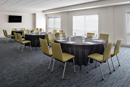 Holiday Inn Express & Suites - Elkhorn - Lake Geneva Area an IHG Hotel - image 13