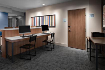 Holiday Inn Express & Suites - Elkhorn - Lake Geneva Area an IHG Hotel - image 5