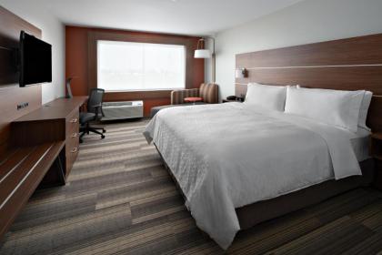 Holiday Inn Express & Suites - Elkhorn - Lake Geneva Area an IHG Hotel - image 8