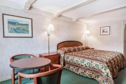 Sunrise Inn - image 14