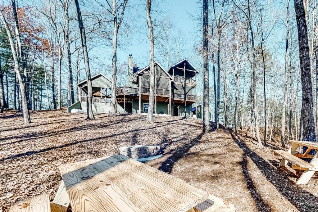 Bearfoot Lodge - main image