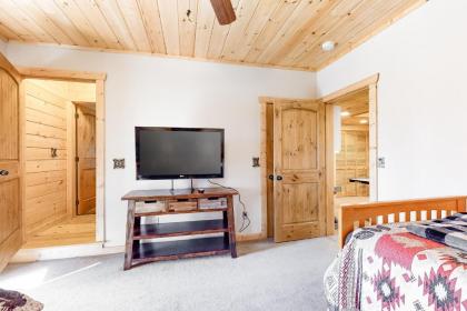 Bearfoot Lodge - image 18