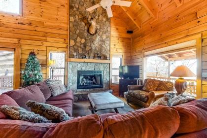 Hawks View Cabin Ellijay