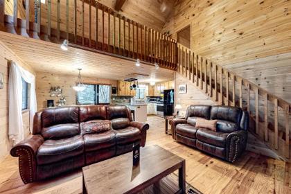 Woodglen Hideaway - image 6