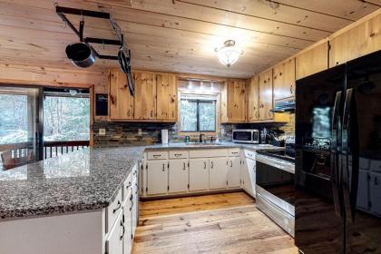 Woodglen Hideaway - image 9
