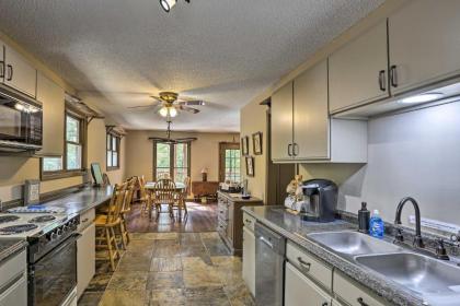 Ellijay Resort Cabin with Fire Pit and Hot Tub! - image 17