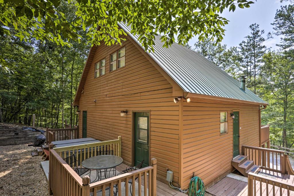 Ellijay Resort Cabin with Fire Pit and Hot Tub! - image 6