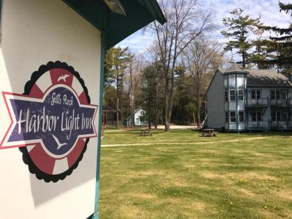 The Harbor Light Inn - image 10