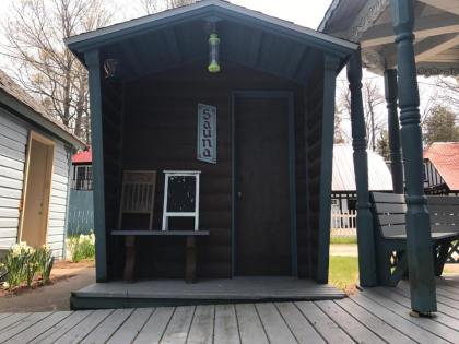The Harbor Light Inn - image 3