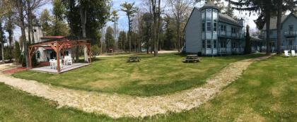 The Harbor Light Inn - image 5