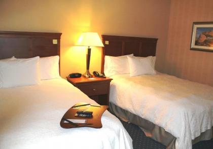 Hampton Inn Ellsworth - image 11