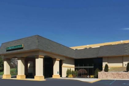 La Quinta by Wyndham White Plains - Elmsford - image 1