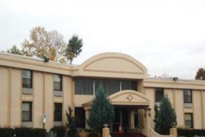 town House Inn and Suites Elmwood Park