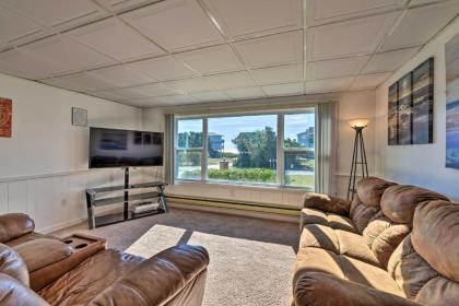 1 Ocean Fun Emerald Isle Apt 30yds to Beaches